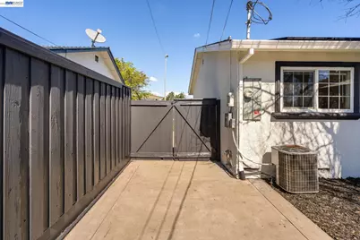 7434 Larkdale Ave, Dublin, CA 94568 - Photo 37