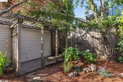 1815 Vine St, Berkeley, CA 94703 - Photo 37