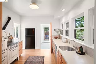2962 Piedmont Ave, Berkeley, CA 94705 - Photo 21