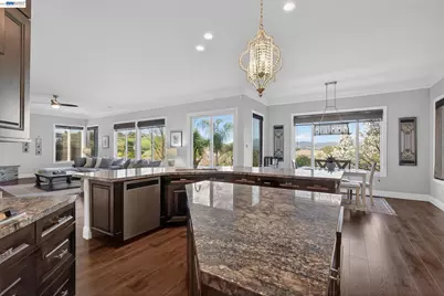 4 Majestic Oak Ct, San Ramon, CA 94583 - Photo 15