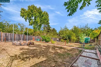 4778 Hilltop Drive, El Sobrante, CA 94803 - Photo 35