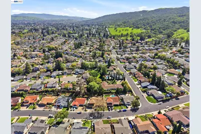7738 Fairoaks Dr, Pleasanton, CA 94588 - Photo 43