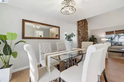 7738 Fairoaks Dr, Pleasanton, CA 94588 - Photo 17