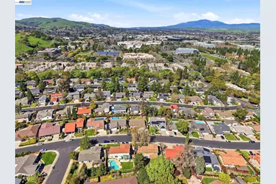 7738 Fairoaks Dr, Pleasanton, CA 94588 - Photo 45