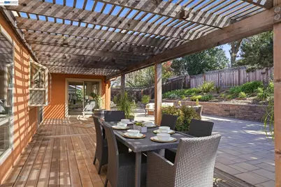 7738 Fairoaks Dr, Pleasanton, CA 94588 - Photo 5