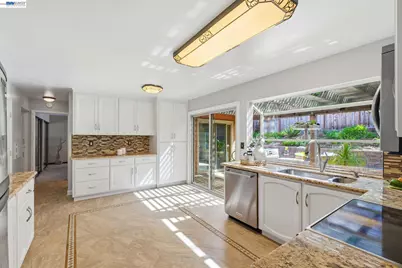 7738 Fairoaks Dr, Pleasanton, CA 94588 - Photo 21