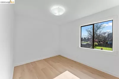 769 17th St, Oakland, CA 94612 - Photo 31