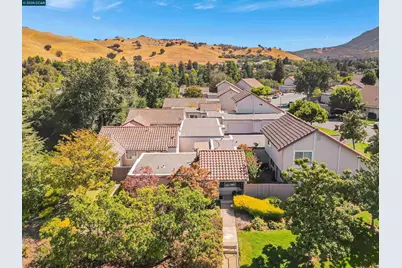 4 Mt Wilson Way, Clayton, CA 94517 - Photo 3