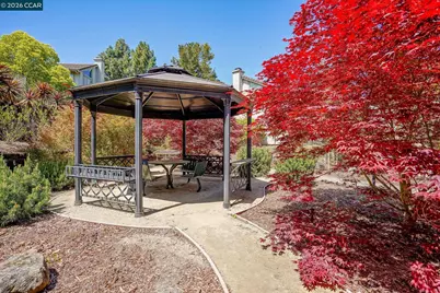 134 Caprice Circle, Hercules, CA 94547 - Photo 33