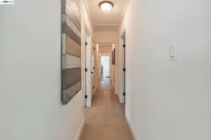 6927 Sunkist Dr, Oakland, CA 94605 - Photo 15