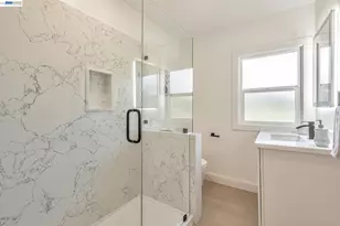 6927 Sunkist Dr, Oakland, CA 94605 - Photo 25