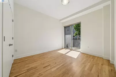 2300 Broadway #4, Oakland, CA 94612 - Photo 21