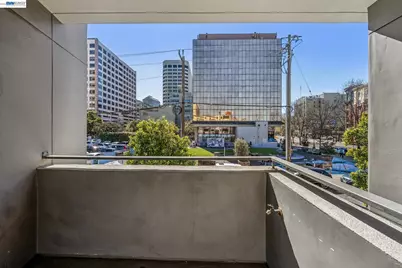 2300 Broadway #4, Oakland, CA 94612 - Photo 13