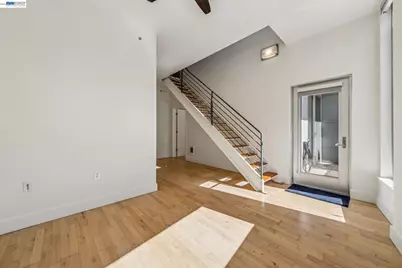 2300 Broadway #4, Oakland, CA 94612 - Photo 15