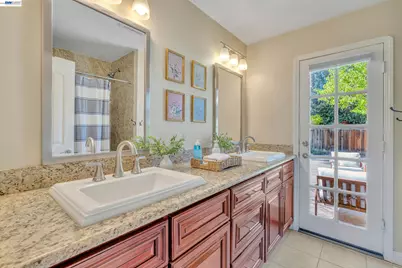 2070 Raven Rd, Pleasanton, CA 94566 - Photo 17