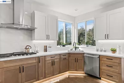 1048 Peppermill Ct, Concord, CA 94518 - Photo 21