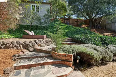 6411 Snake Road, Oakland, CA 94611 - Photo 9