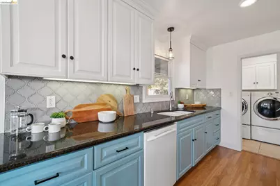 6411 Snake Road, Oakland, CA 94611 - Photo 25