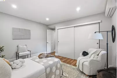 6416 Valley View Rd, Oakland, CA 94611 - Photo 25