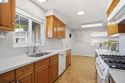 1549 Rieger Ave, Hayward, CA 94544 - Photo 15
