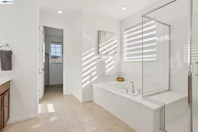 16172 Abernathy Ct, Lathrop, CA 95330 - Photo 39