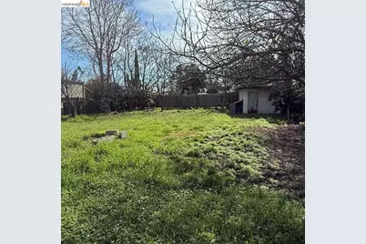 1104 Holly Ave, Linda, CA 95961 - Photo 31