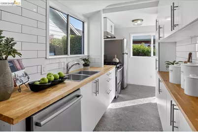 4030 Lusk St, Oakland, CA 94608 - Photo 13