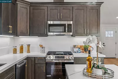 3017 Madeline St, Oakland, CA 94602 - Photo 9