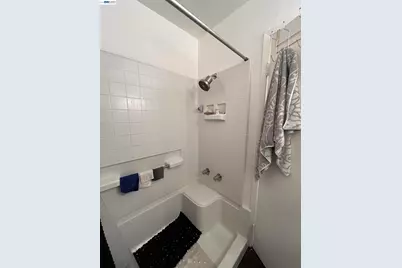 355 Parkview Ter #A-8, Vallejo, CA 94589 - Photo 13