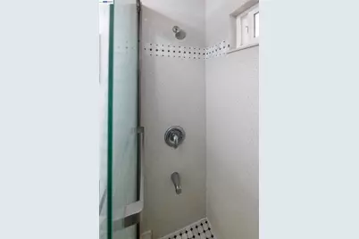 1438 Buckingham Way, Hayward, CA 94544 - Photo 25