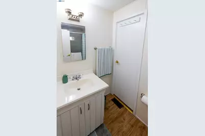 1438 Buckingham Way, Hayward, CA 94544 - Photo 23