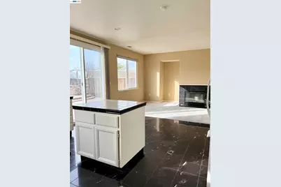 763 Point Pinole Ct, Richmond, CA 94806 - Photo 9