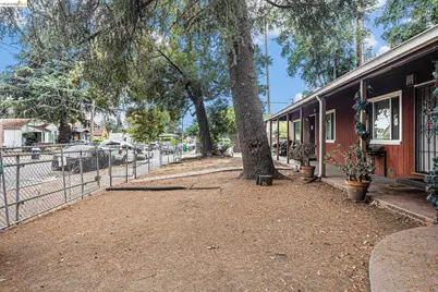 2353 83rd Ave, Oakland, CA 94605 - Photo 5
