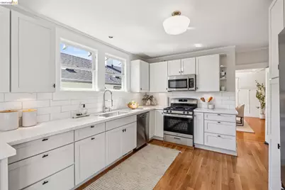 4610 San Sebastian Avenue, Oakland, CA 94602 - Photo 17