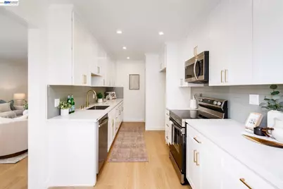 6558 Lucas Ave #202, Oakland, CA 94611 - Photo 13