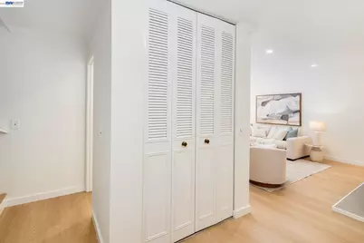 6558 Lucas Ave #202, Oakland, CA 94611 - Photo 3