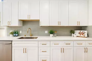 6558 Lucas Ave, Oakland, CA 94611 - Photo 15