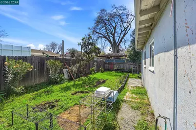 1990 Sunshine Dr, Concord, CA 94520 - Photo 45