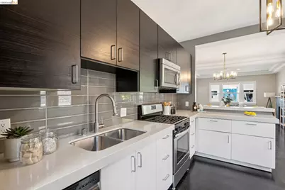 1092 Dwight Way, Berkeley, CA 94710 - Photo 19