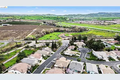 1014 Centennial Dr, Brentwood, CA 94513 - Photo 31