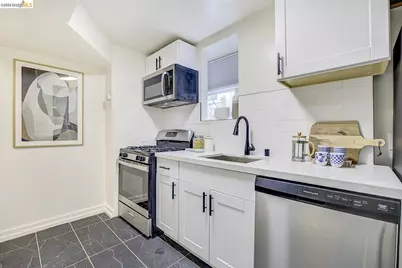 3929 Ruby St, Oakland, CA 94609 - Photo 37