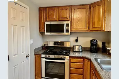 3839 Moonbeam Dr, Sacramento, CA 95827 - Photo 7