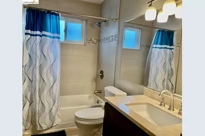 3839 Moonbeam Dr, Sacramento, CA 95827 - Photo 11