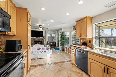 2110 Largo Ct, Discovery Bay, CA 94505 - Photo 17