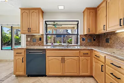 2110 Largo Ct, Discovery Bay, CA 94505 - Photo 19