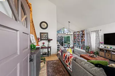 2110 Largo Ct, Discovery Bay, CA 94505 - Photo 7