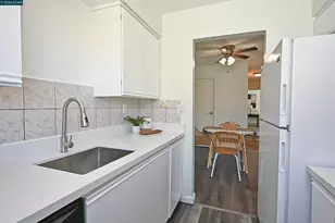 1387 Del Rio Cir, Concord, CA 94518 - Photo 15