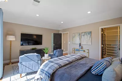1260 Ariane Ct, Oakland, CA 94619 - Photo 23