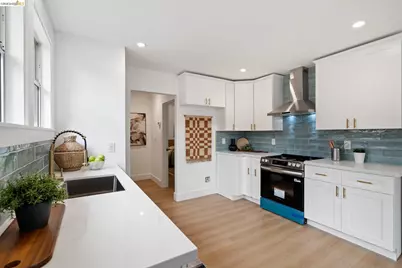 1004 39th St, Oakland, CA 94608 - Photo 5