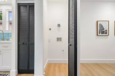 1004 39th St, Oakland, CA 94608 - Photo 17